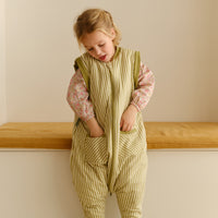 PIJAMA MANTA CON MANGAS Y CALCETINES ANTIDESLIZANTES - OLIVE GREEN STRIPES