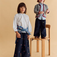 Pantalón Ollie Pana Azul Bordado Flor