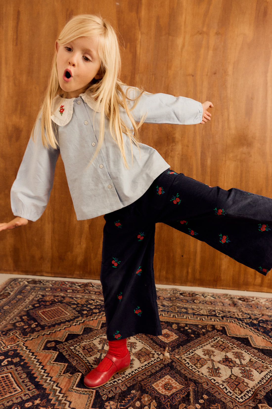 Pantalón Ollie Pana Azul Bordado Flor
