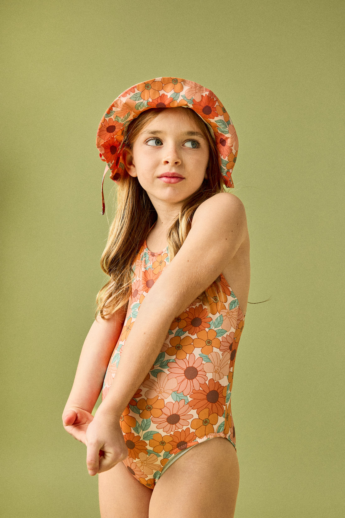 BAÑADOR NIÑA MARGARITAS