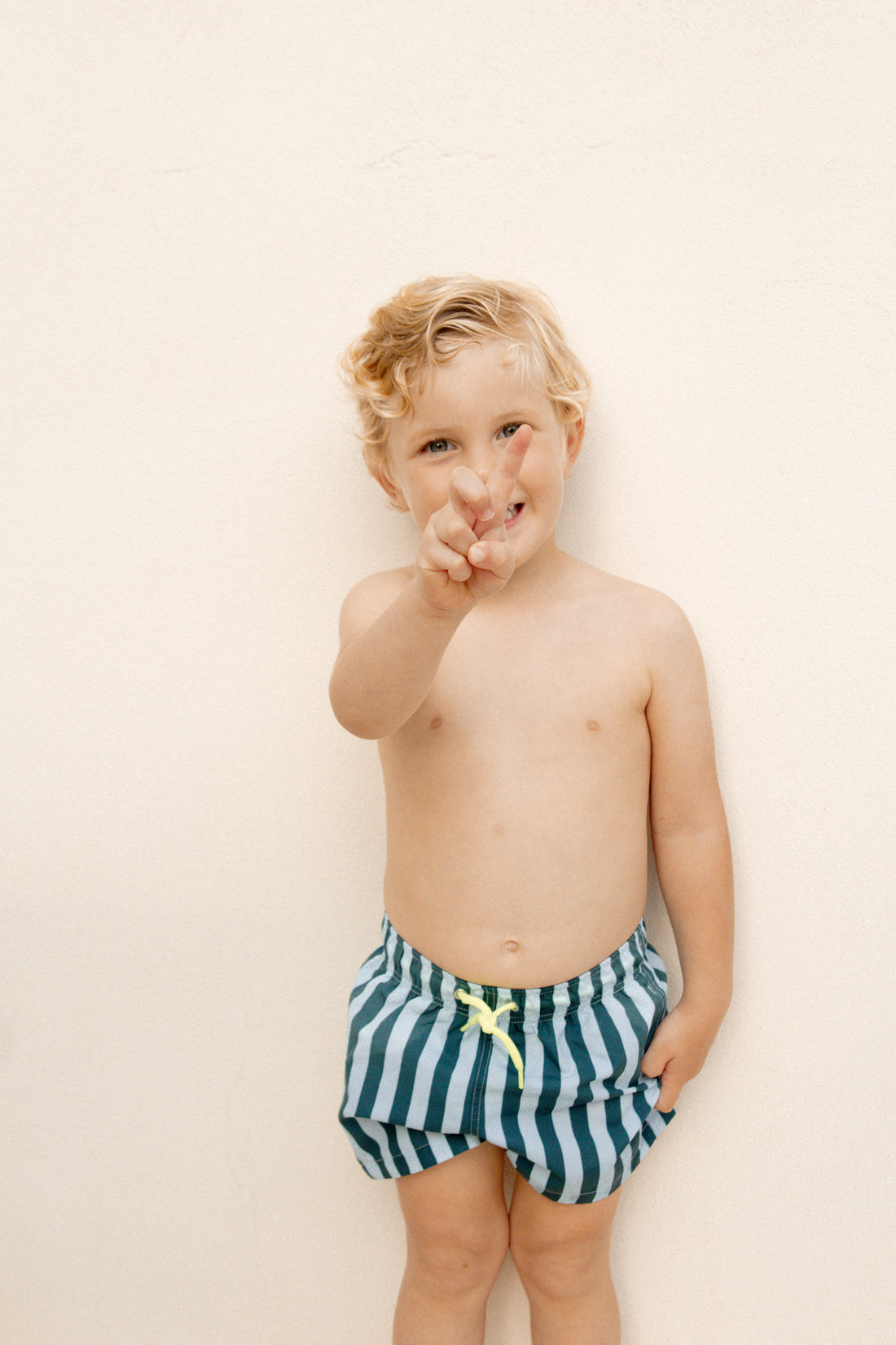 SURF NIÑO RAYA MALIBU